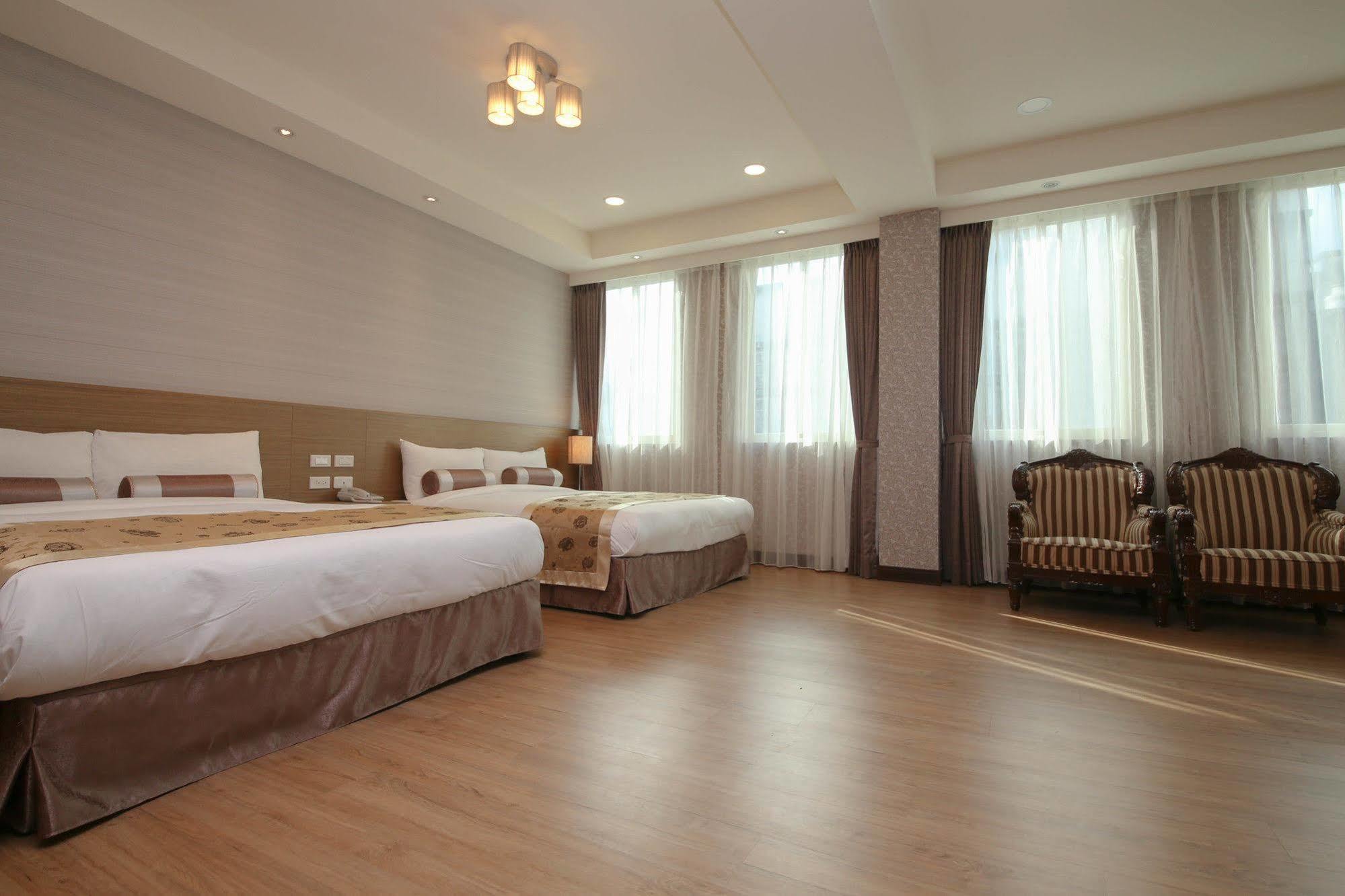 Finders Hotel Hualien Wen Hua Ngoại thất bức ảnh