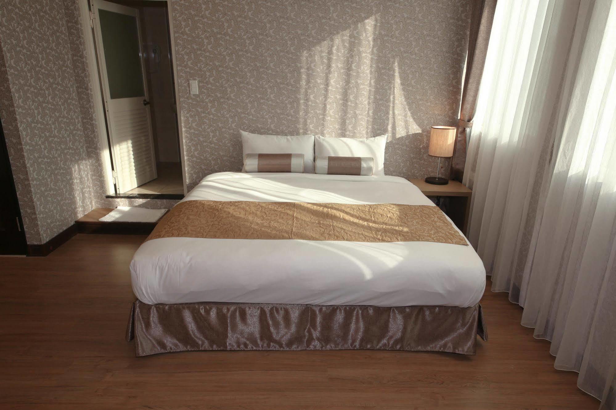 Finders Hotel Hualien Wen Hua Ngoại thất bức ảnh